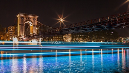 Passerelle Masaryk, de nuit