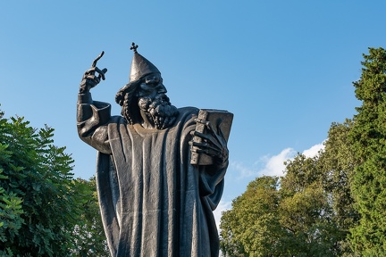Statue Grgur Ninski, Split (2)